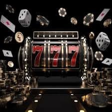 Penggemar olahraga Indonesia mengikuti pertandingan bulu tangkis dan sepak bola di xlslot88